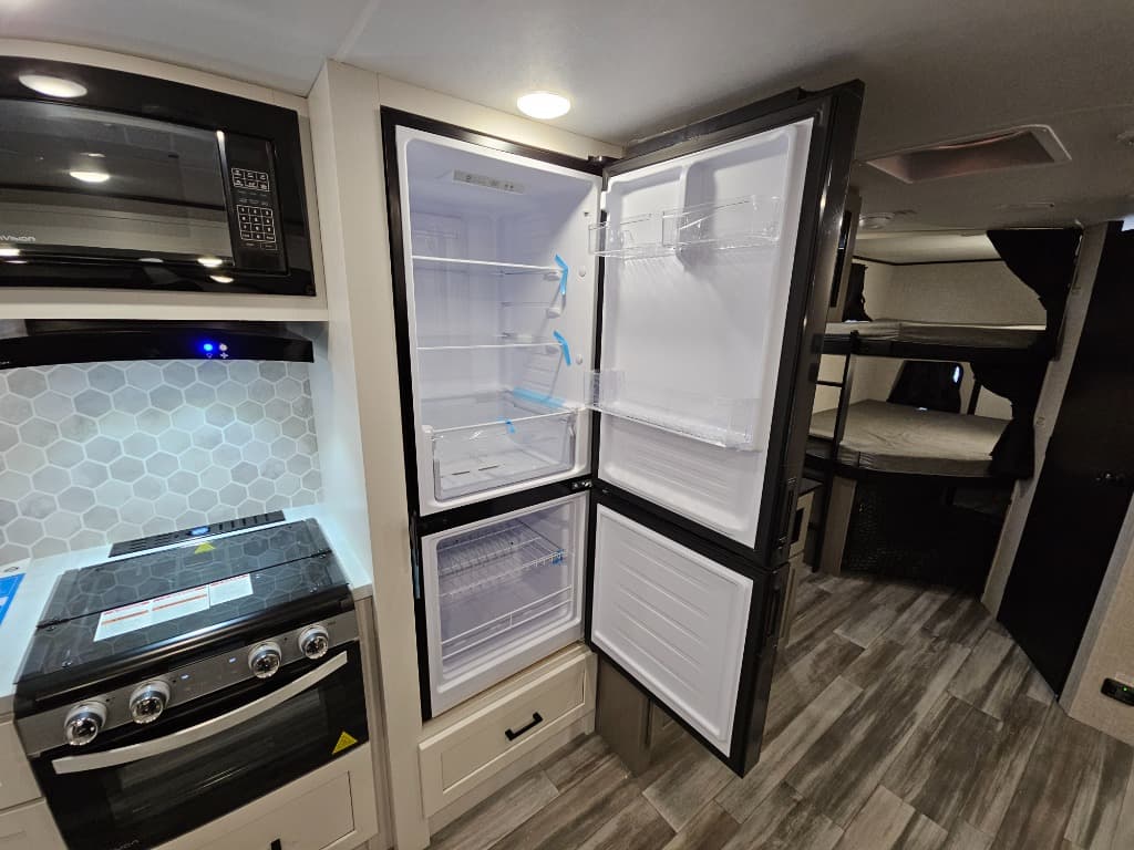 2025 Jayco 2025 Jayco Jay Feather - thumbnail 29