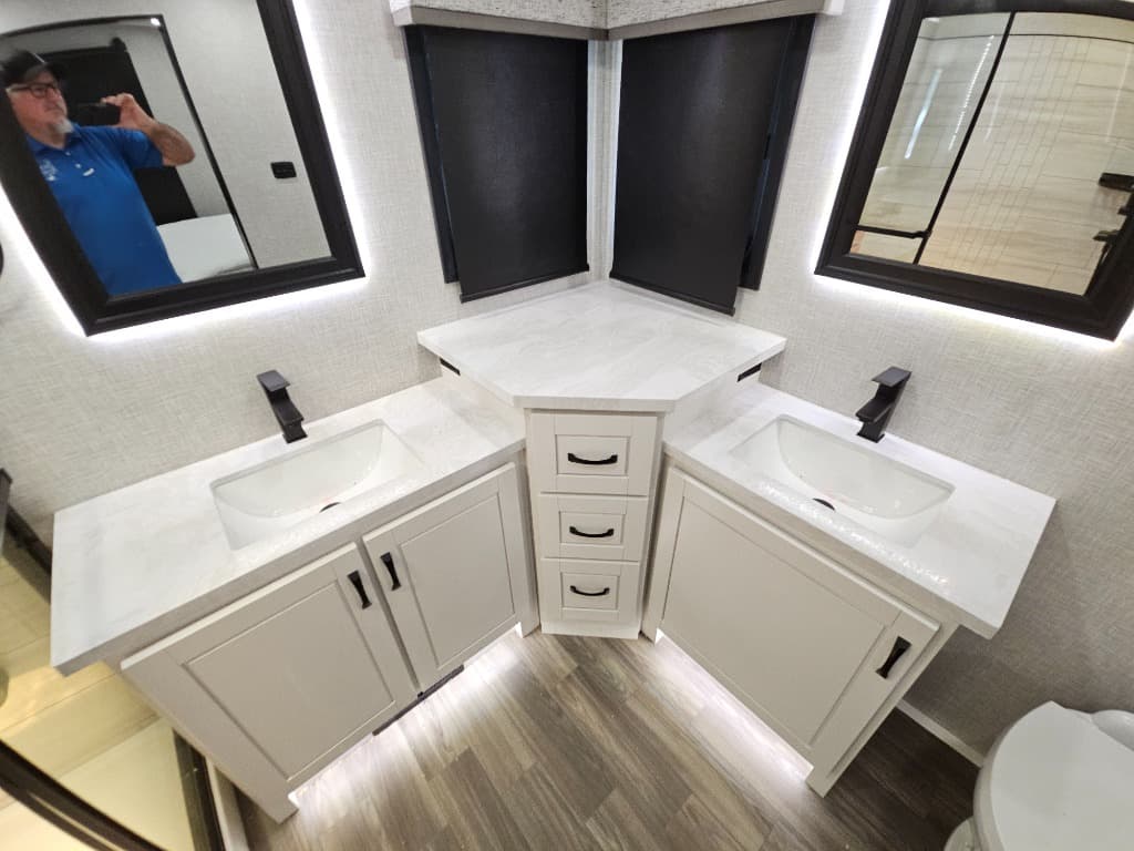 2025 Jayco 2025 Jayco North Point - thumbnail 49