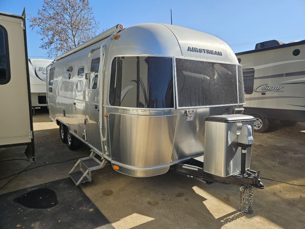 2019 Airstream Flying Cloud 25RB
