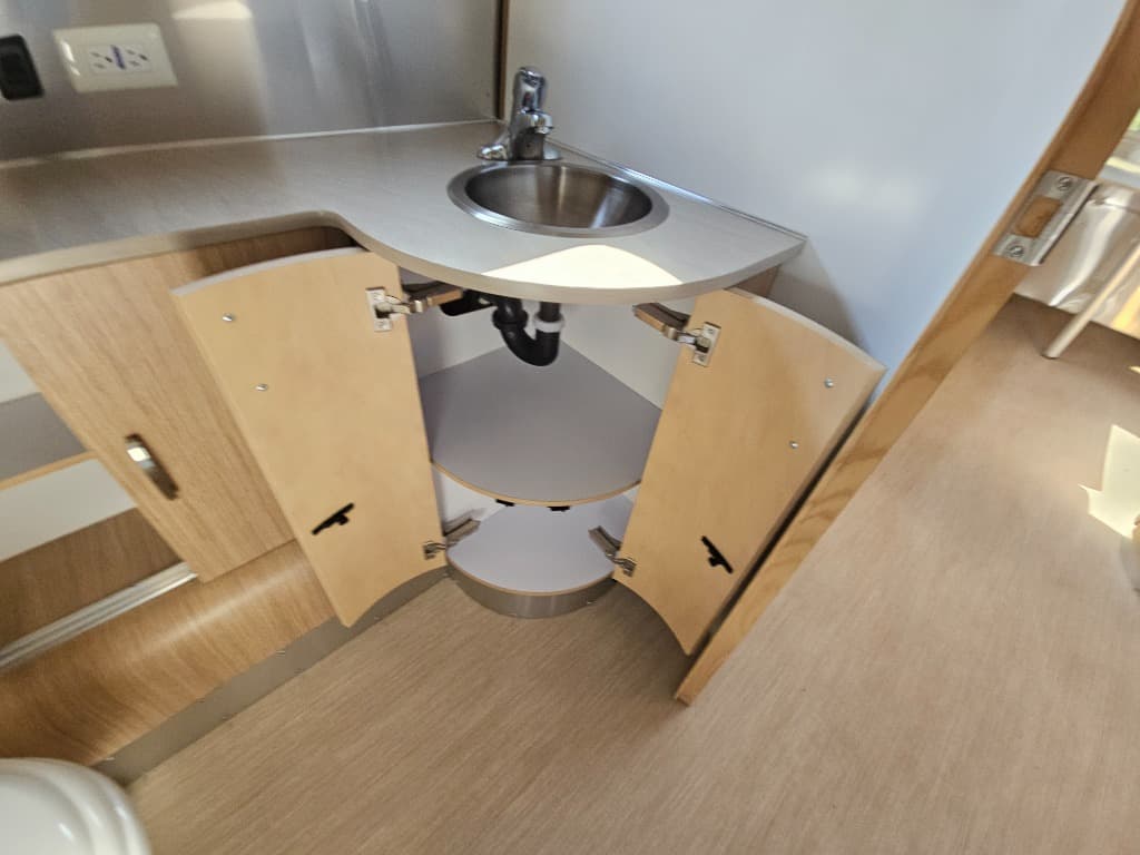 2019 Airstream 2019 Airstream Flying Cloud - thumbnail 30