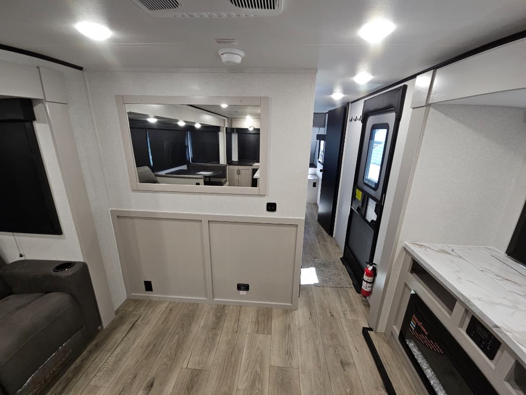 2026 Jayco 2026 Jayco Jay Feather - thumbnail 32