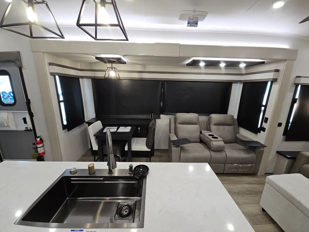 2026 Jayco 2026 Jayco North Point - thumbnail 9