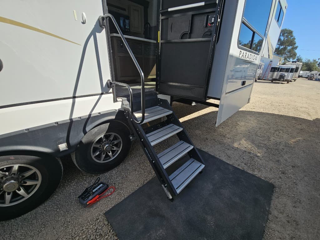 2022 Alliance RV 2022 Alliance RV Paradigm - thumbnail 61
