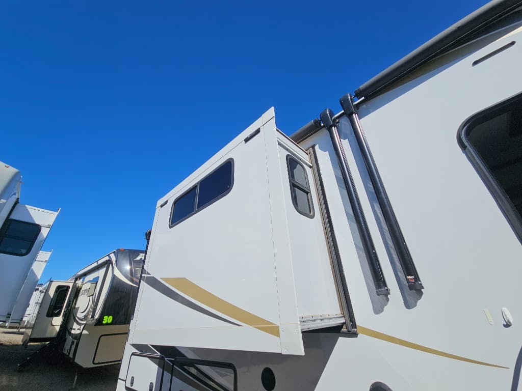 2022 Alliance RV 2022 Alliance RV Paradigm - thumbnail 63