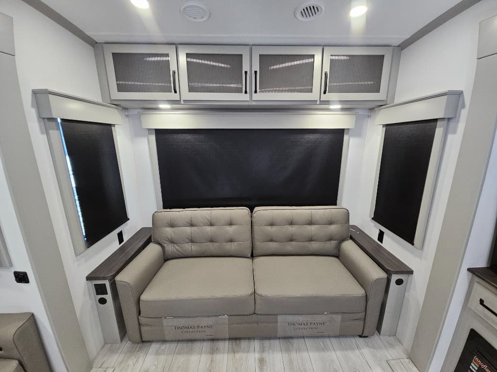 2025 Keystone RV 2025 Keystone RV Montana High Country - thumbnail 14