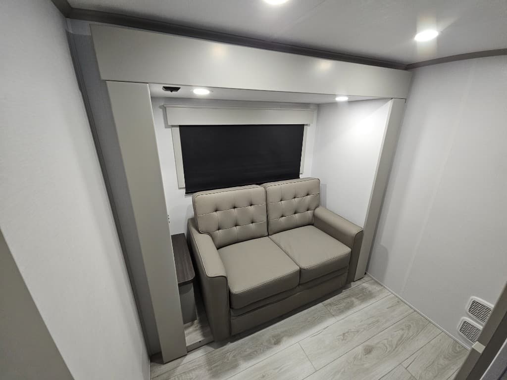 2025 Keystone RV 2025 Keystone RV Montana High Country - thumbnail 32