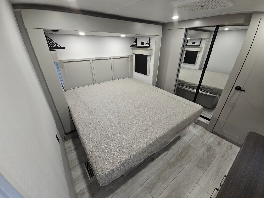 2025 Keystone RV 2025 Keystone RV Montana High Country - thumbnail 41