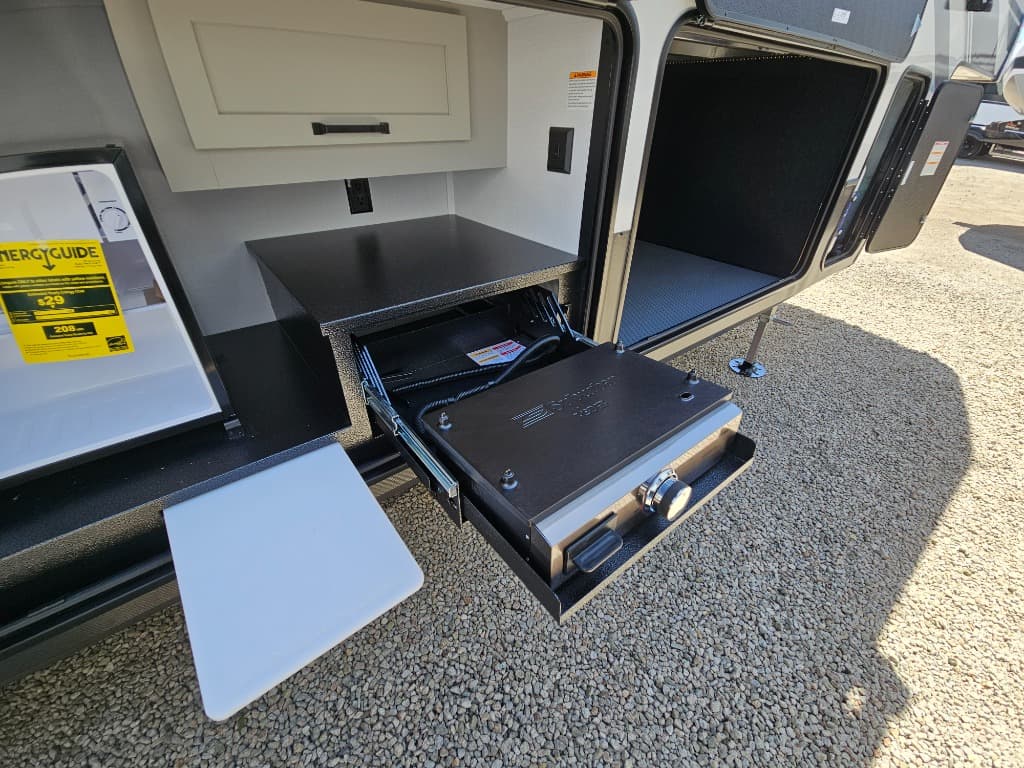 2025 Keystone RV 2025 Keystone RV Montana High Country - thumbnail 52