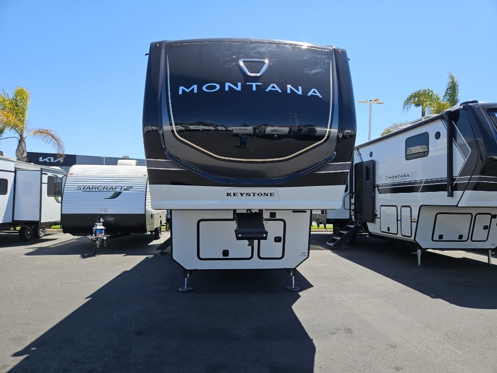 2026 Keystone RV 2026 Keystone RV Montana - thumbnail 7