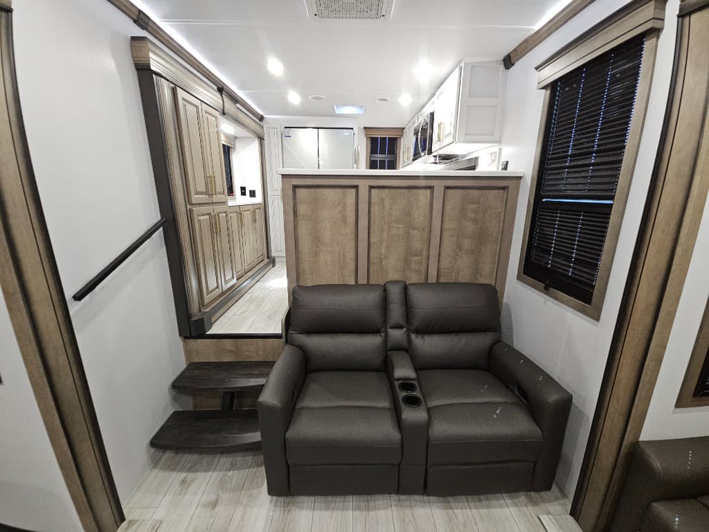 2026 Keystone RV 2026 Keystone RV Montana - thumbnail 18