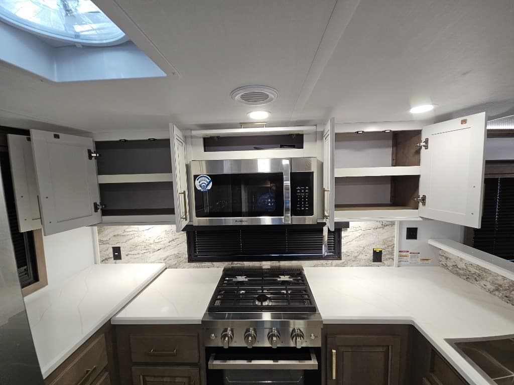 2026 Keystone RV 2026 Keystone RV Montana - thumbnail 25