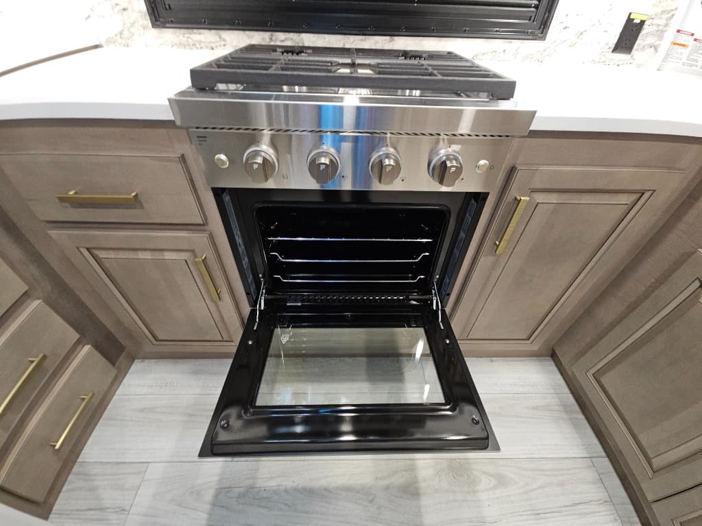 2026 Keystone RV 2026 Keystone RV Montana - thumbnail 28