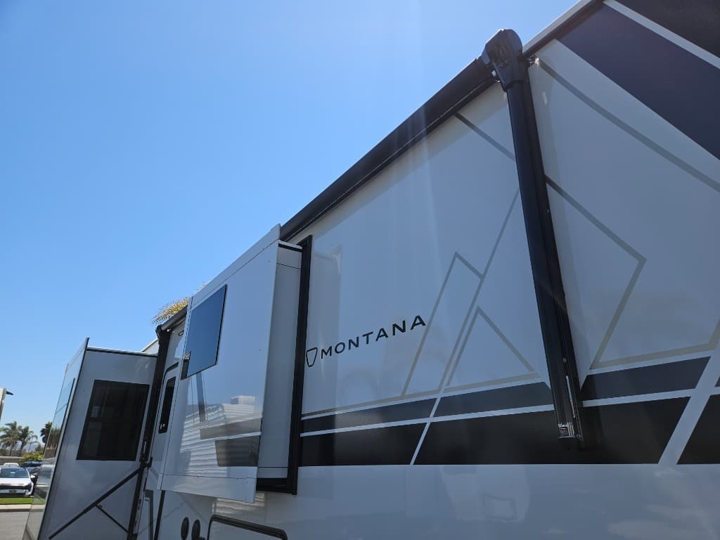 2026 Keystone RV 2026 Keystone RV Montana - thumbnail 57