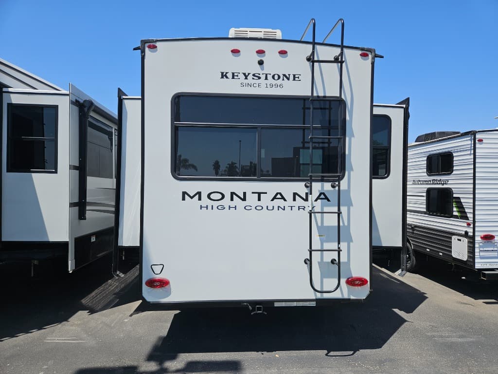 2026 Keystone RV 2026 Keystone RV Montana High Country - thumbnail 4