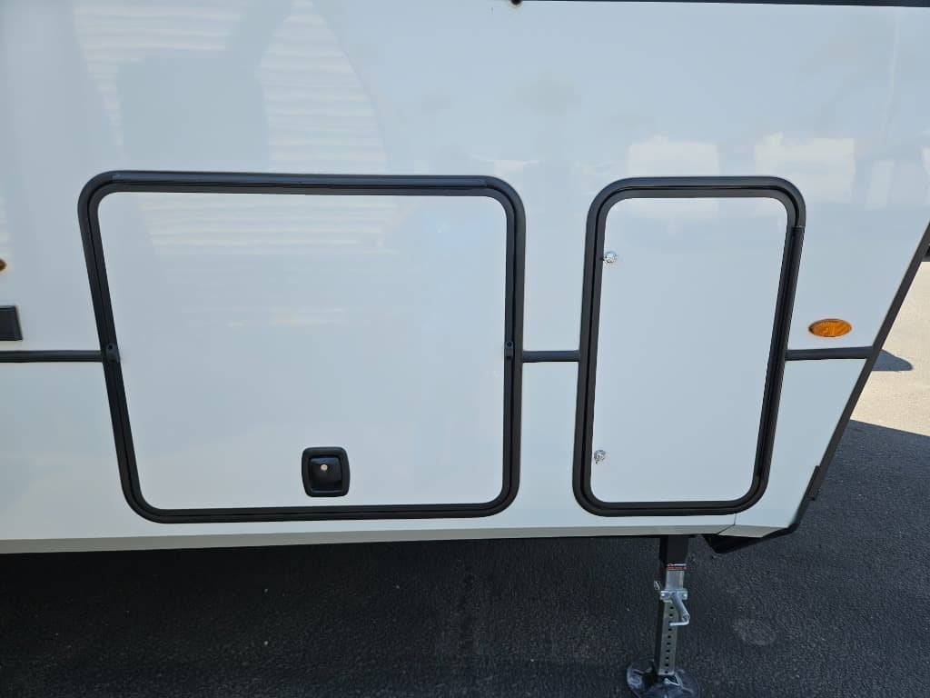 2026 Keystone RV 2026 Keystone RV Montana High Country - thumbnail 11