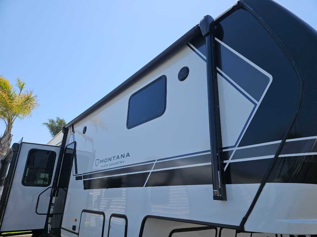 2026 Keystone RV 2026 Keystone RV Montana High Country - thumbnail 12
