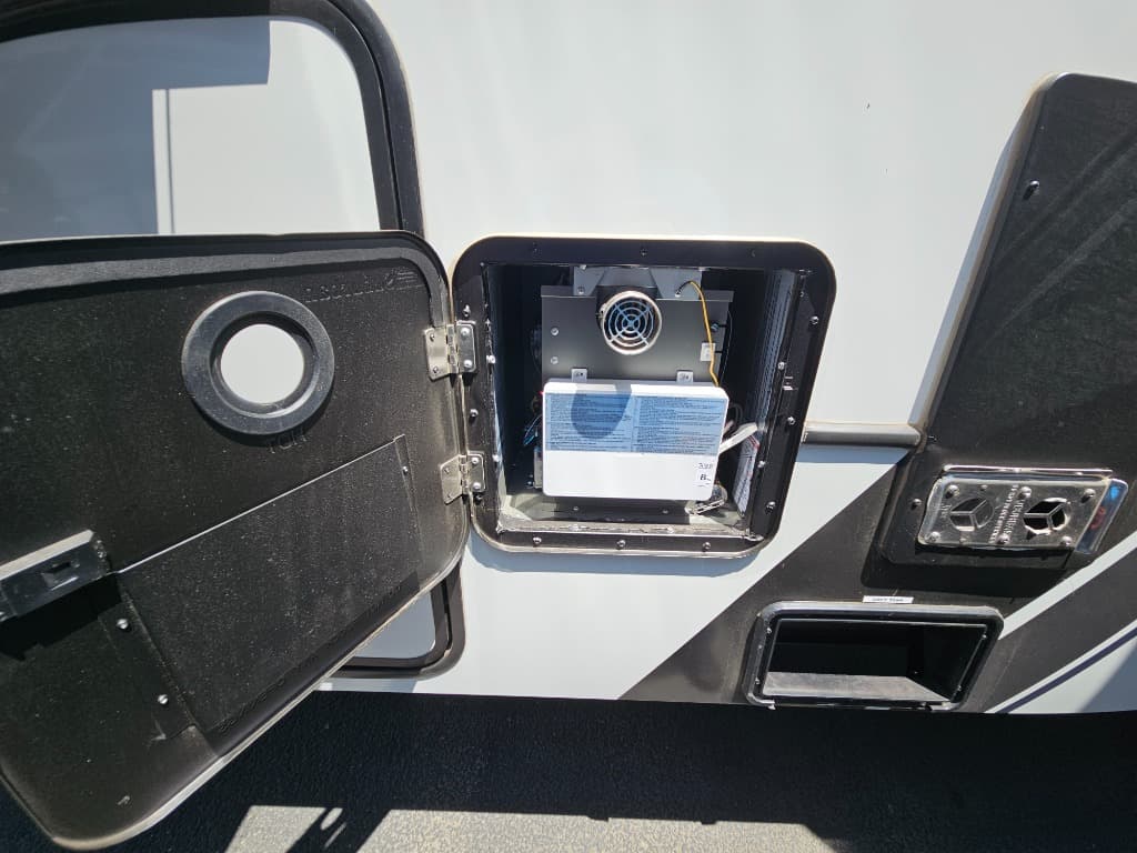 2026 Keystone RV 2026 Keystone RV Montana High Country - thumbnail 19