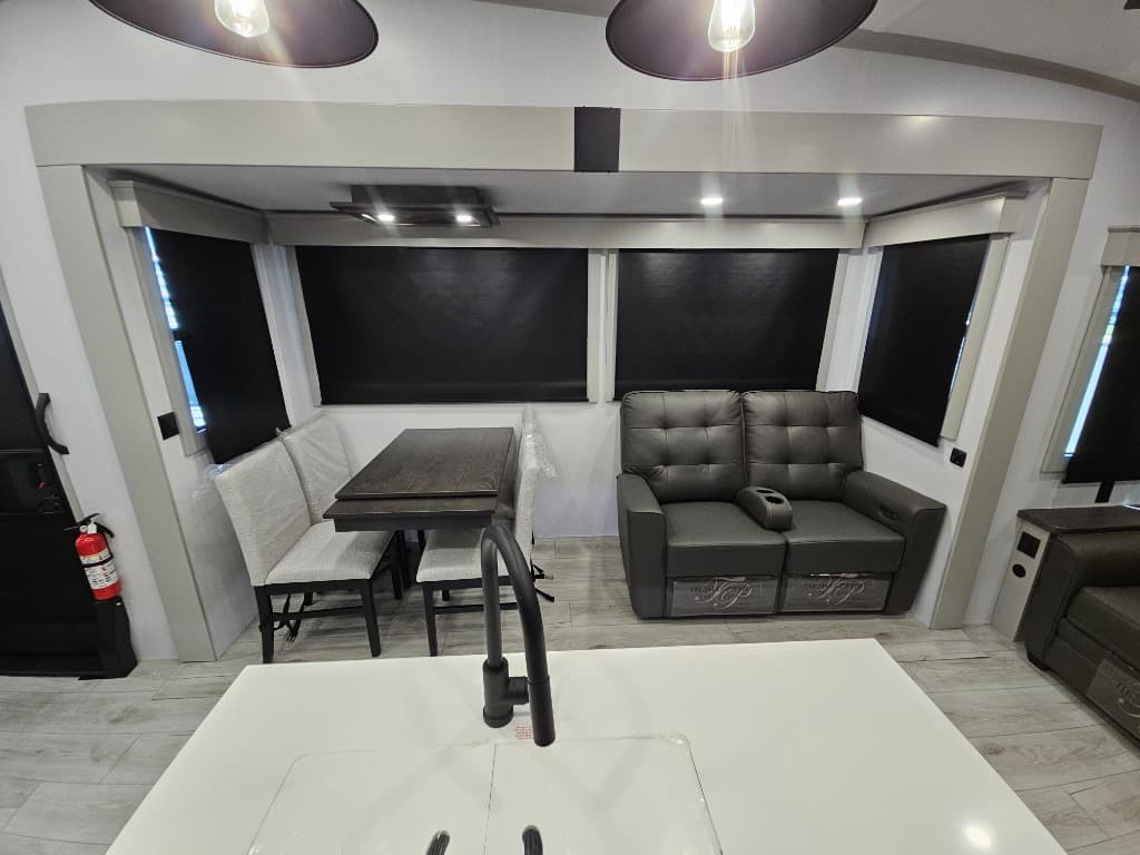 2026 Keystone RV 2026 Keystone RV Montana High Country - thumbnail 24