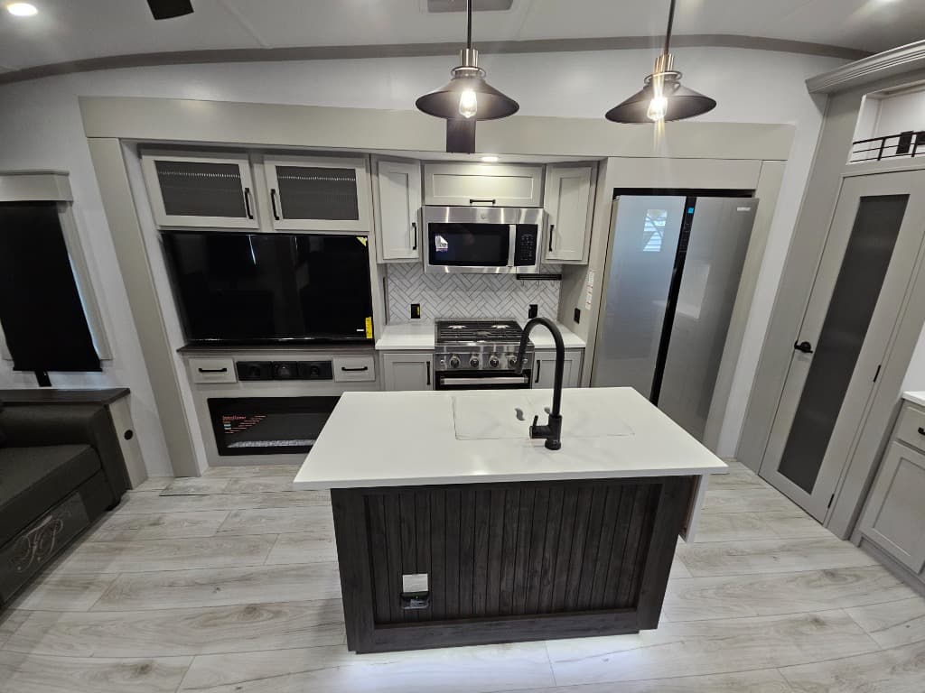 2026 Keystone RV 2026 Keystone RV Montana High Country - thumbnail 32