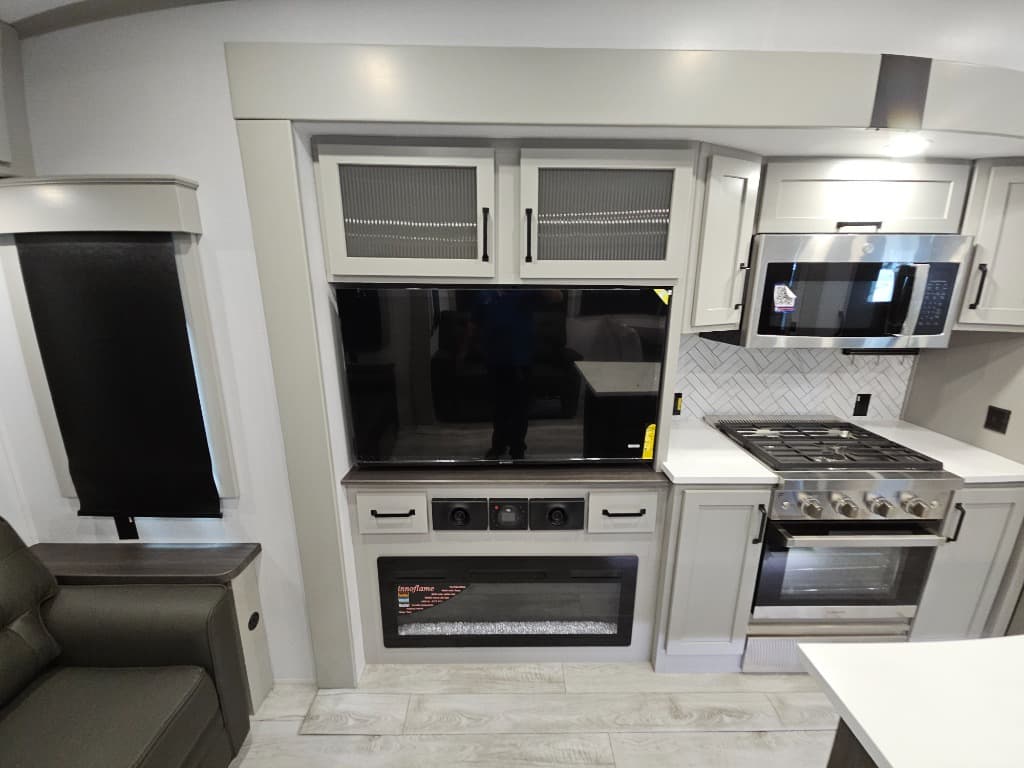 2026 Keystone RV 2026 Keystone RV Montana High Country - thumbnail 33