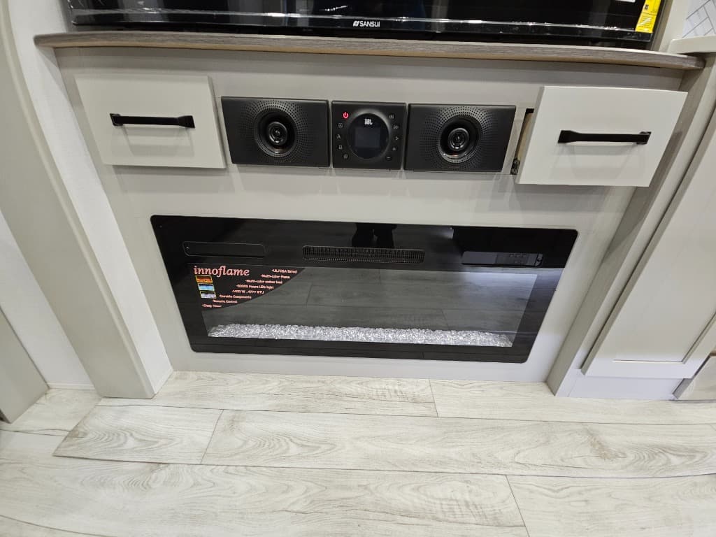 2026 Keystone RV 2026 Keystone RV Montana High Country - thumbnail 37