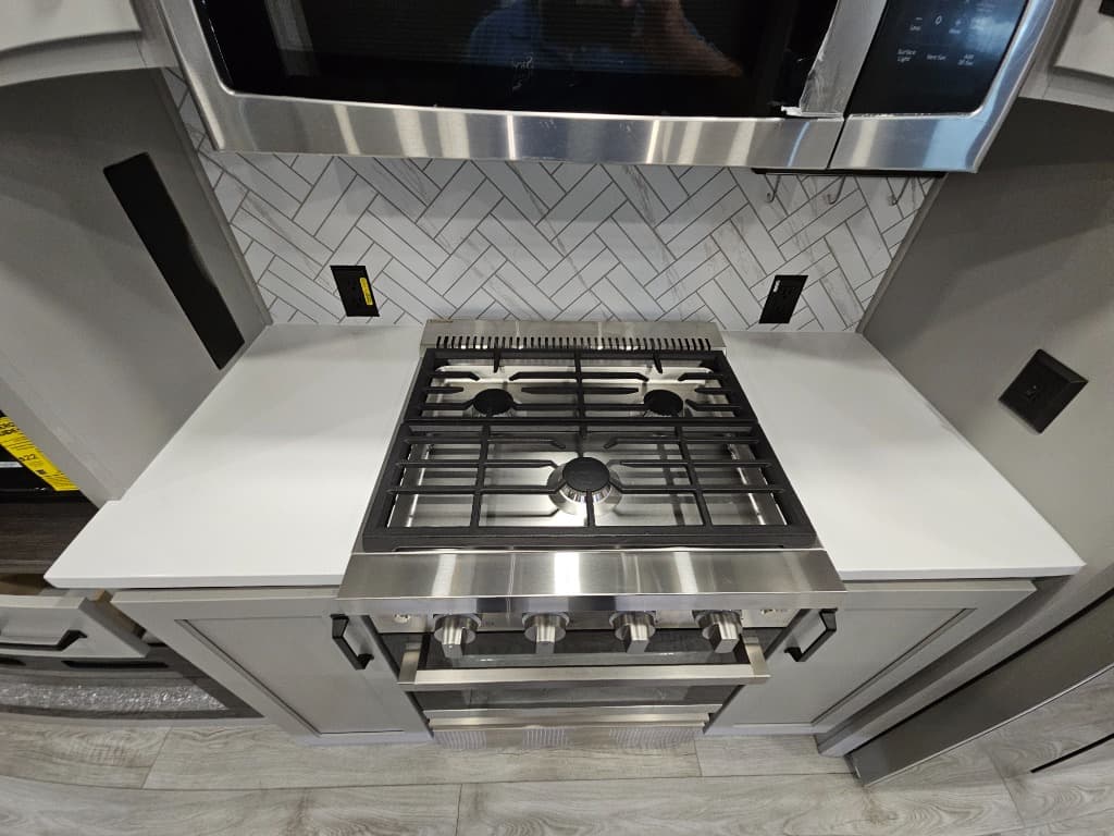 2026 Keystone RV 2026 Keystone RV Montana High Country - thumbnail 42