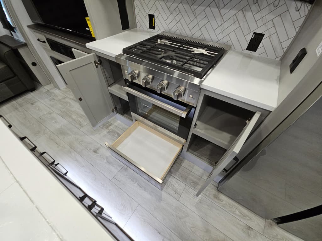 2026 Keystone RV 2026 Keystone RV Montana High Country - thumbnail 44