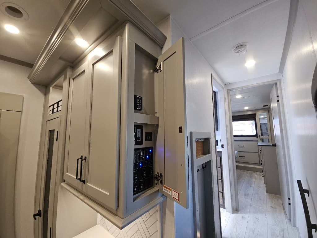 2026 Keystone RV 2026 Keystone RV Montana High Country - thumbnail 51