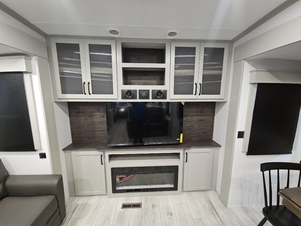 2026 Keystone RV 2026 Keystone RV Montana High Country - thumbnail 14