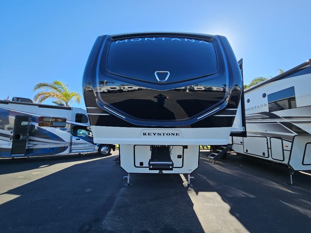 2026 Keystone RV 2026 Keystone RV Montana High Country - thumbnail 7