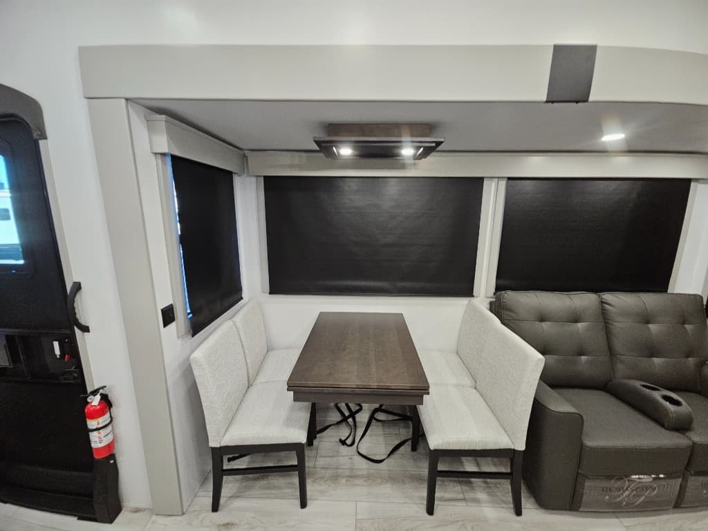 2026 Keystone RV 2026 Keystone RV Montana High Country - thumbnail 11