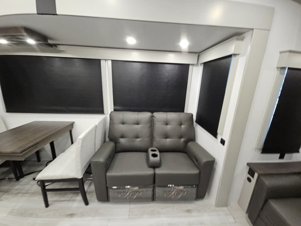 2026 Keystone RV 2026 Keystone RV Montana High Country - thumbnail 13