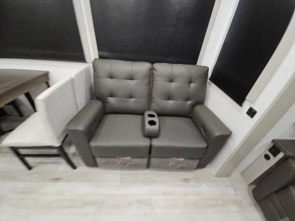 2026 Keystone RV 2026 Keystone RV Montana High Country - thumbnail 14