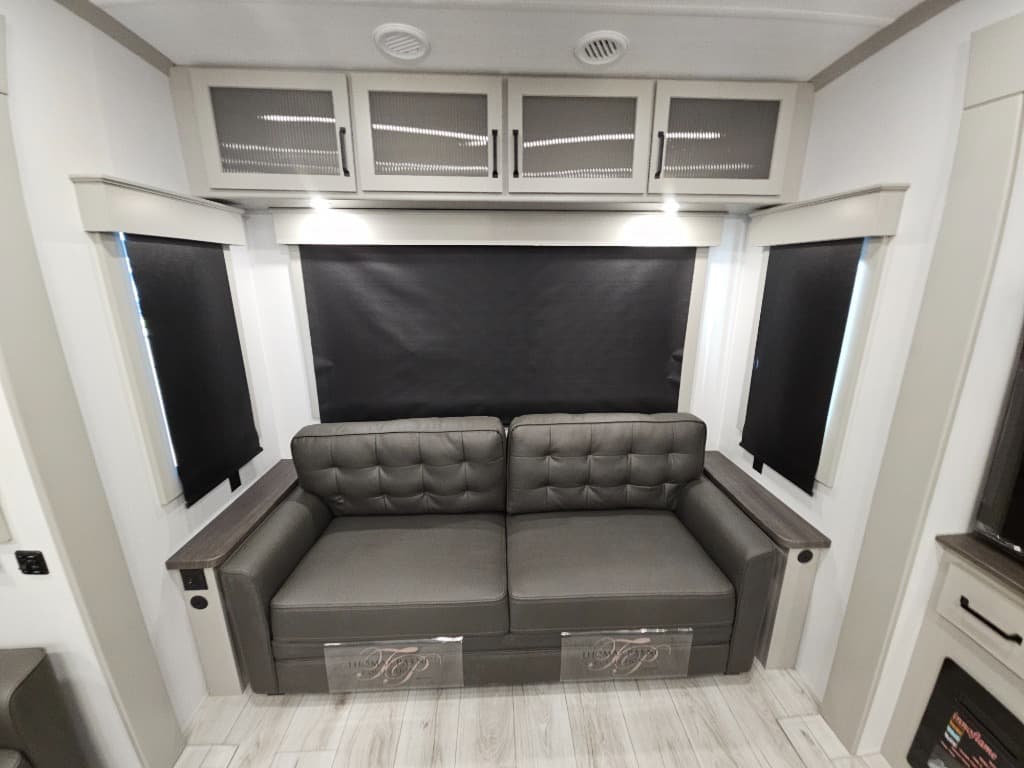 2026 Keystone RV 2026 Keystone RV Montana High Country - thumbnail 15