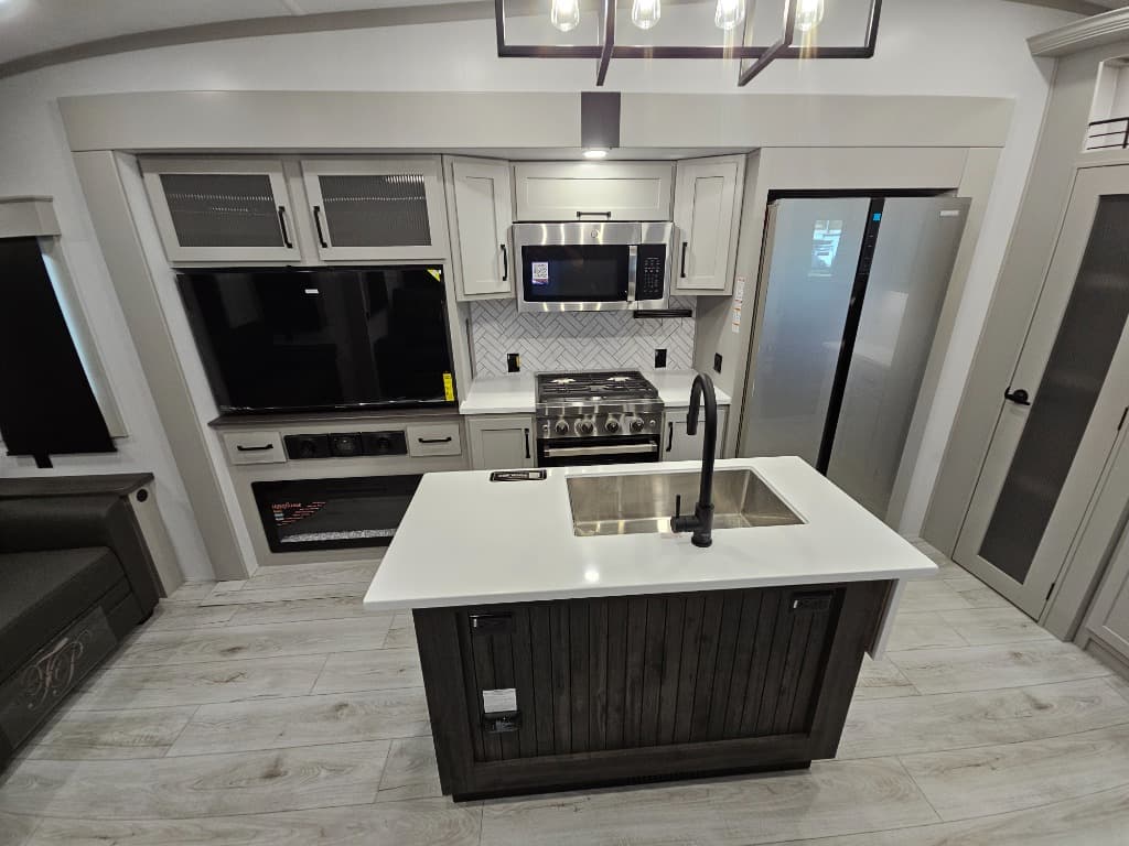 2026 Keystone RV 2026 Keystone RV Montana High Country - thumbnail 18