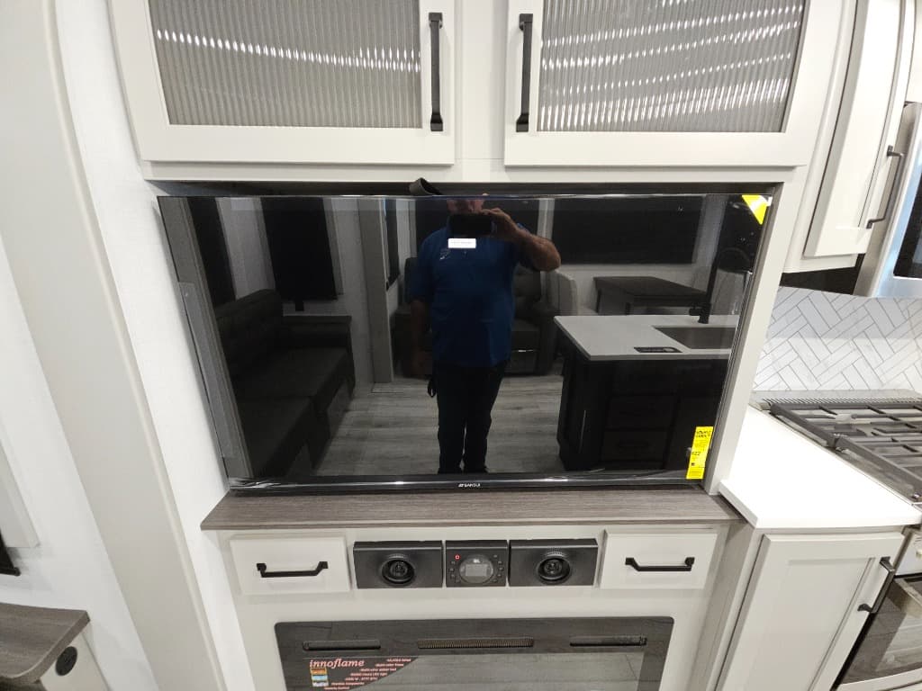 2026 Keystone RV 2026 Keystone RV Montana High Country - thumbnail 22