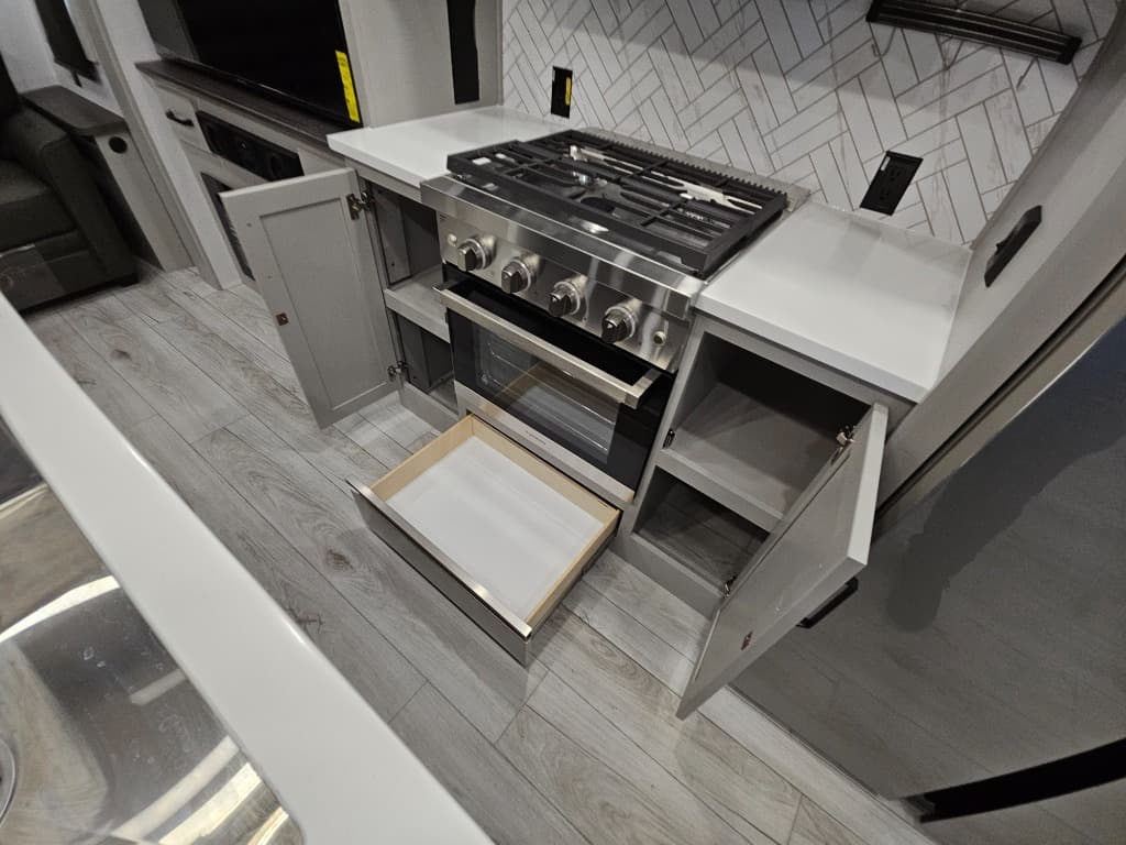 2026 Keystone RV 2026 Keystone RV Montana High Country - thumbnail 30