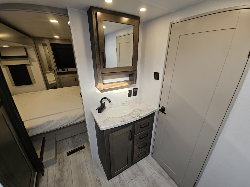 2026 Keystone RV 2026 Keystone RV Montana High Country - thumbnail 42