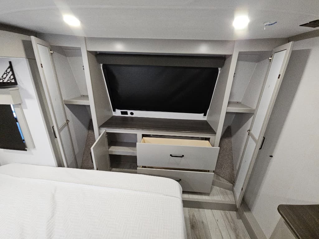 2026 Keystone RV 2026 Keystone RV Montana High Country - thumbnail 50