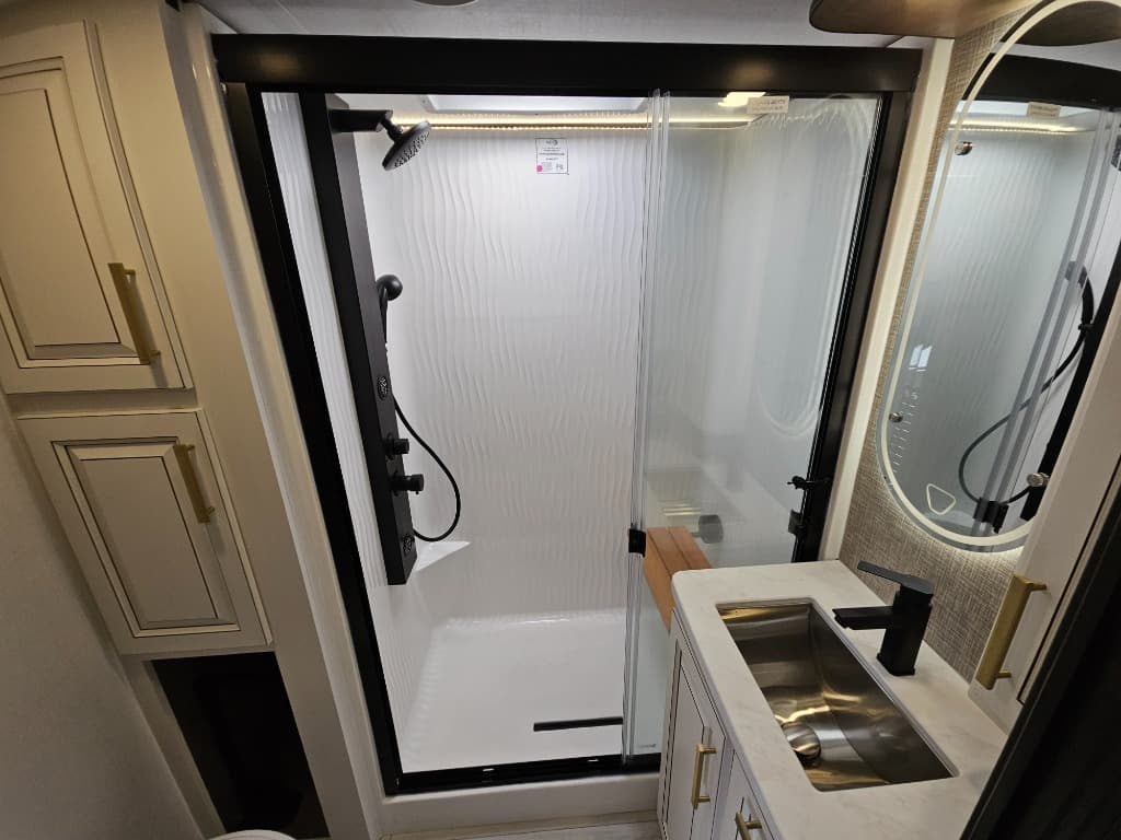 2026 Keystone RV 2026 Keystone RV Montana - thumbnail 40