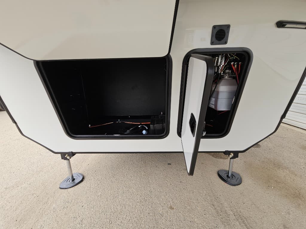 2026 Keystone RV 2026 Keystone RV Montana - thumbnail 57