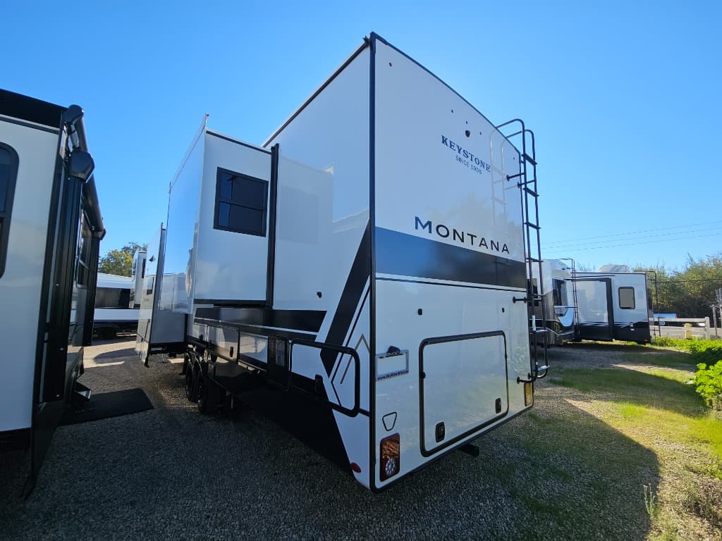 2026 Keystone RV 2026 Keystone RV Montana - thumbnail 6