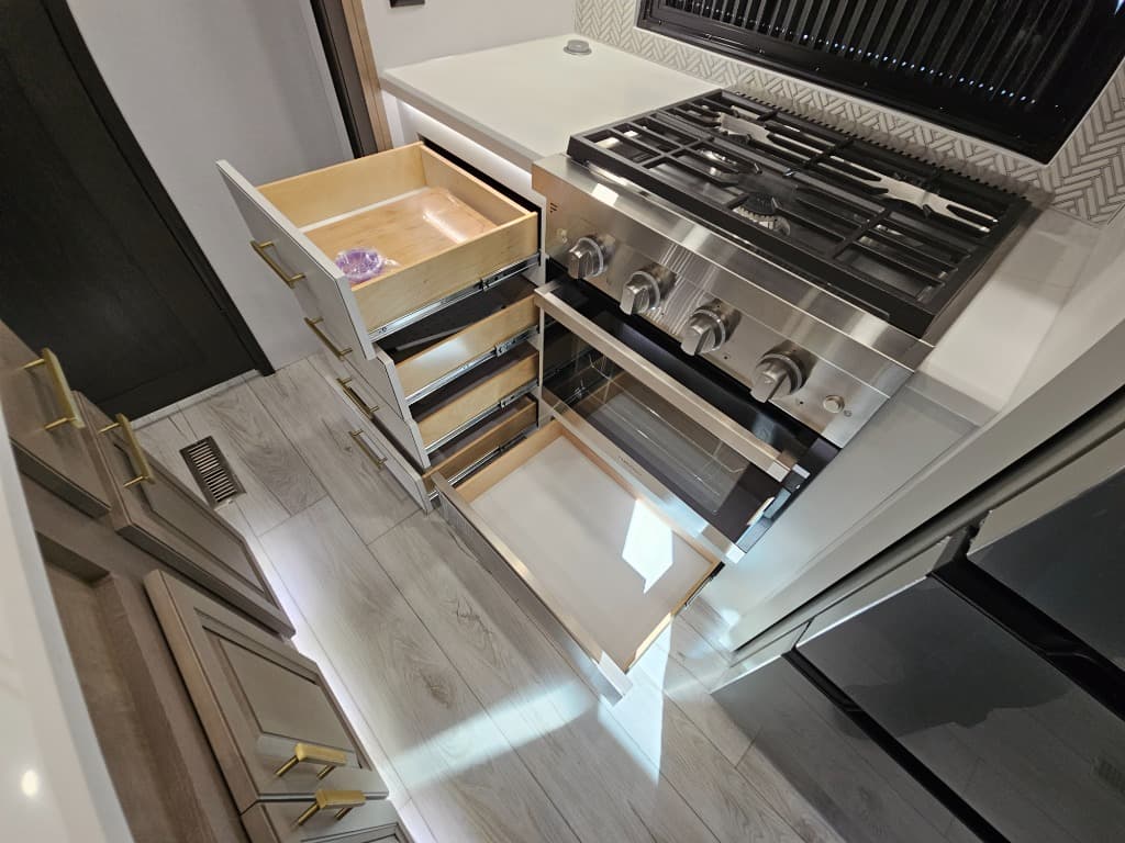 2026 Keystone RV 2026 Keystone RV Montana - thumbnail 36