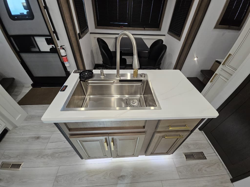 2026 Keystone RV 2026 Keystone RV Montana - thumbnail 37