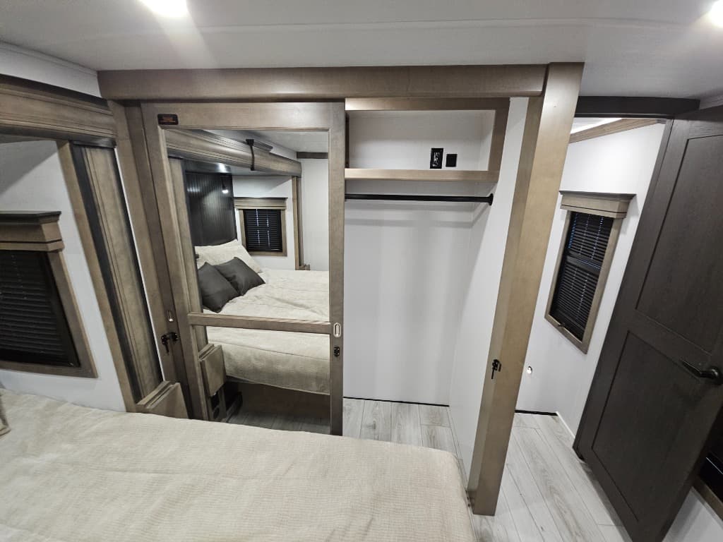 2026 Keystone RV 2026 Keystone RV Montana - thumbnail 43