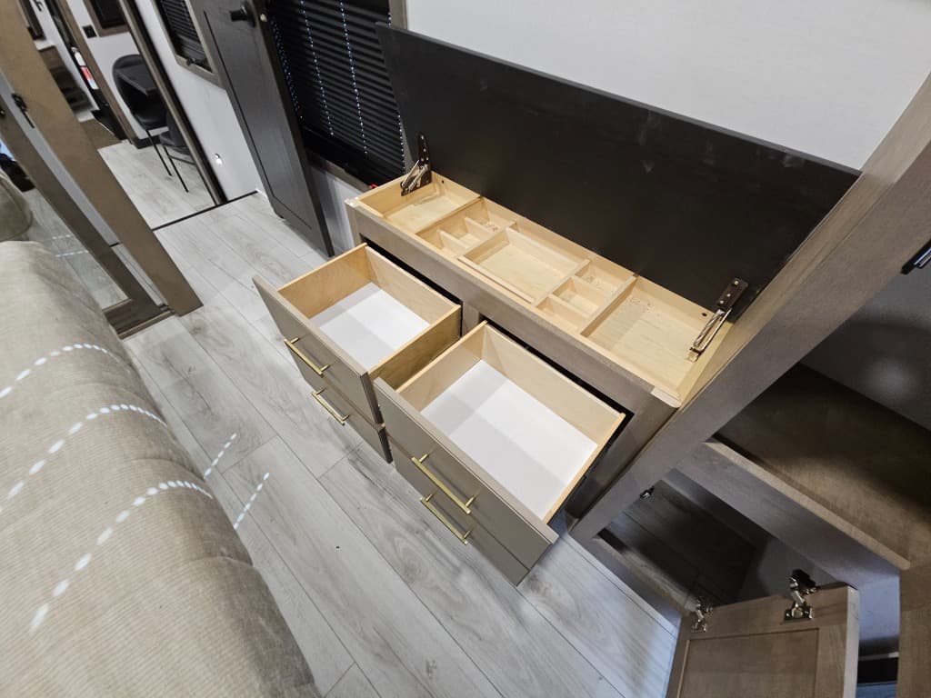 2026 Keystone RV 2026 Keystone RV Montana - thumbnail 47