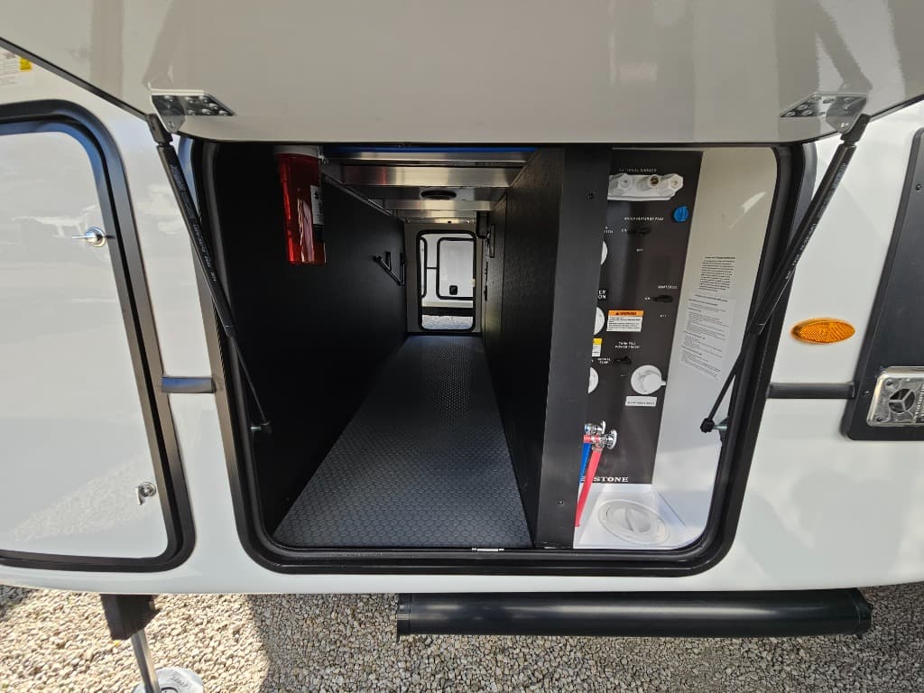 2026 Keystone RV 2026 Keystone RV Montana - thumbnail 73