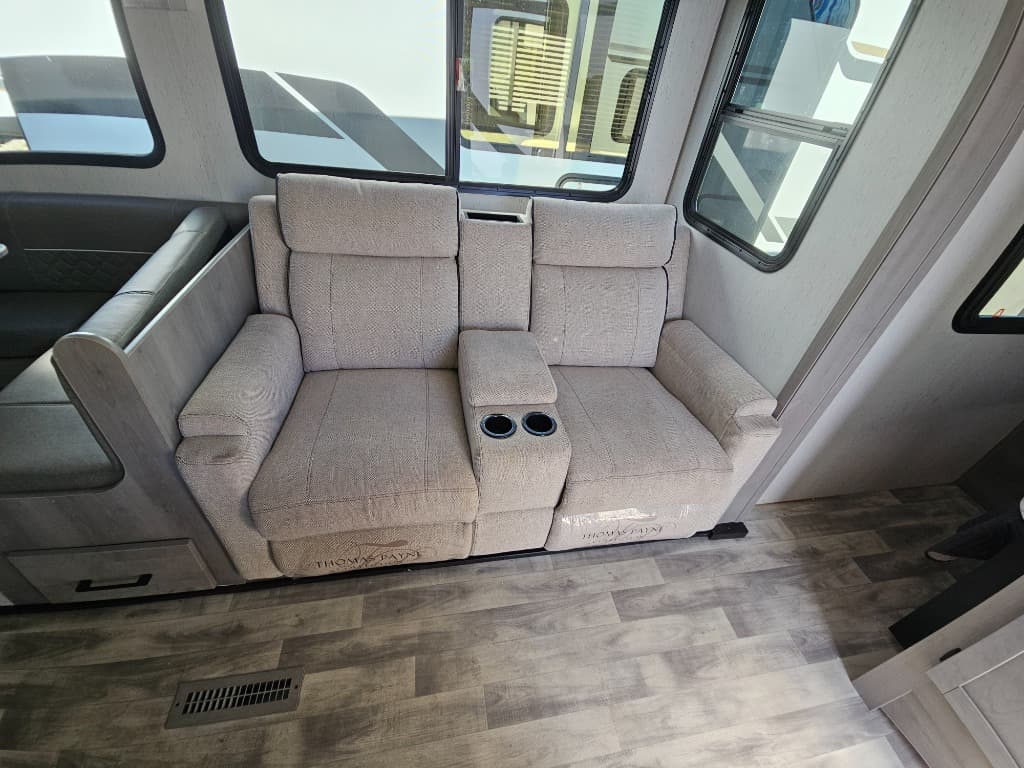 2022 Dutchmen 2022 Dutchmen Kodiak Ultra-Lite - thumbnail 10