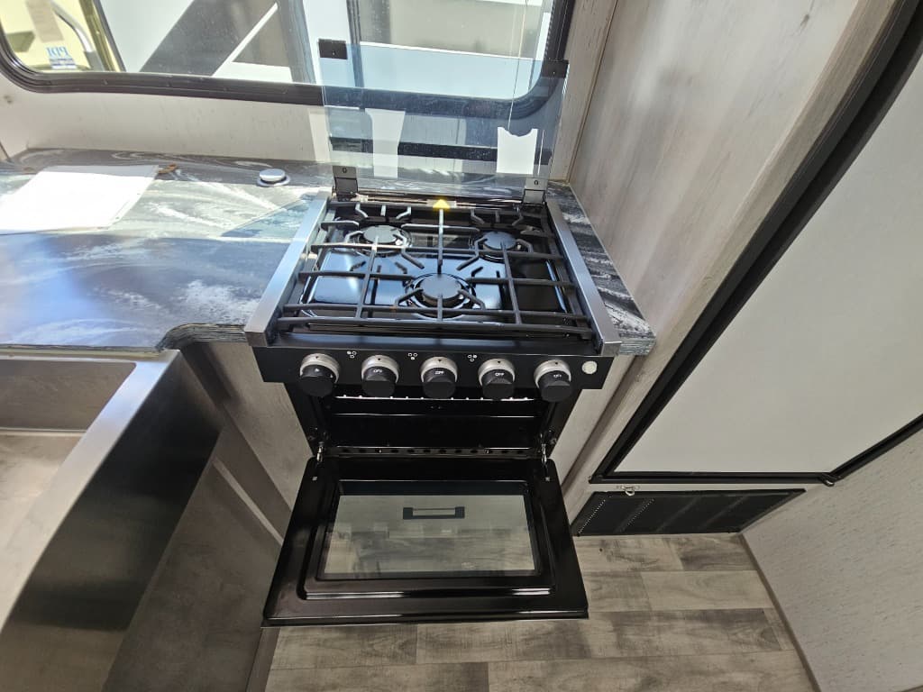 2022 Dutchmen 2022 Dutchmen Kodiak Ultra-Lite - thumbnail 19