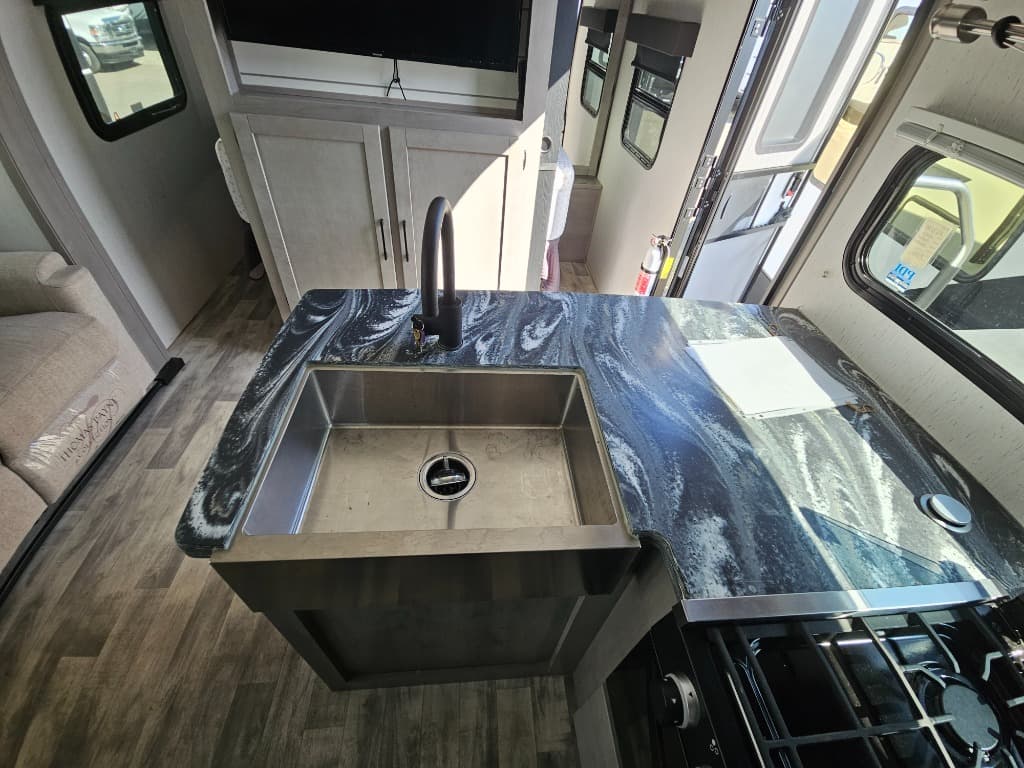 2022 Dutchmen 2022 Dutchmen Kodiak Ultra-Lite - thumbnail 21